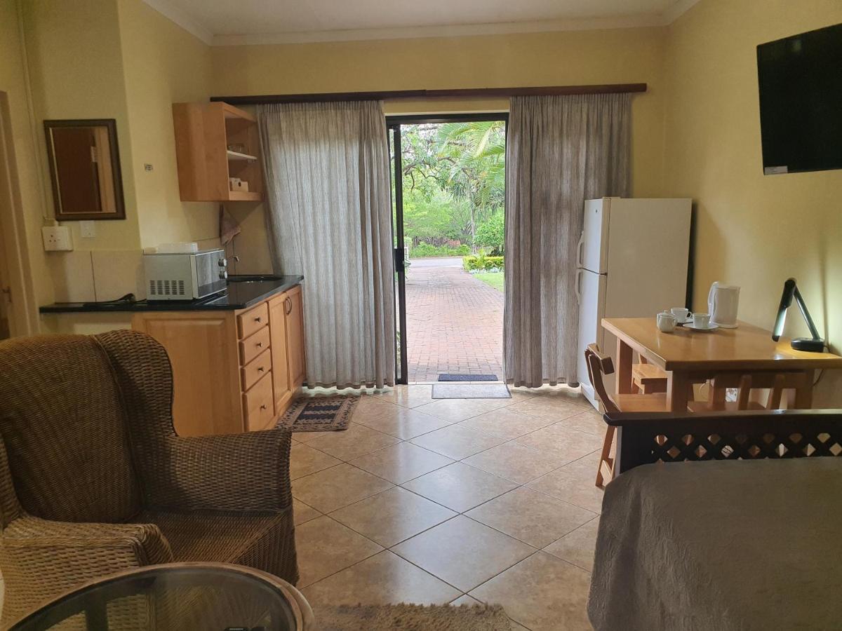 ماليلين Selati 103 Guest Cottages المظهر الخارجي الصورة