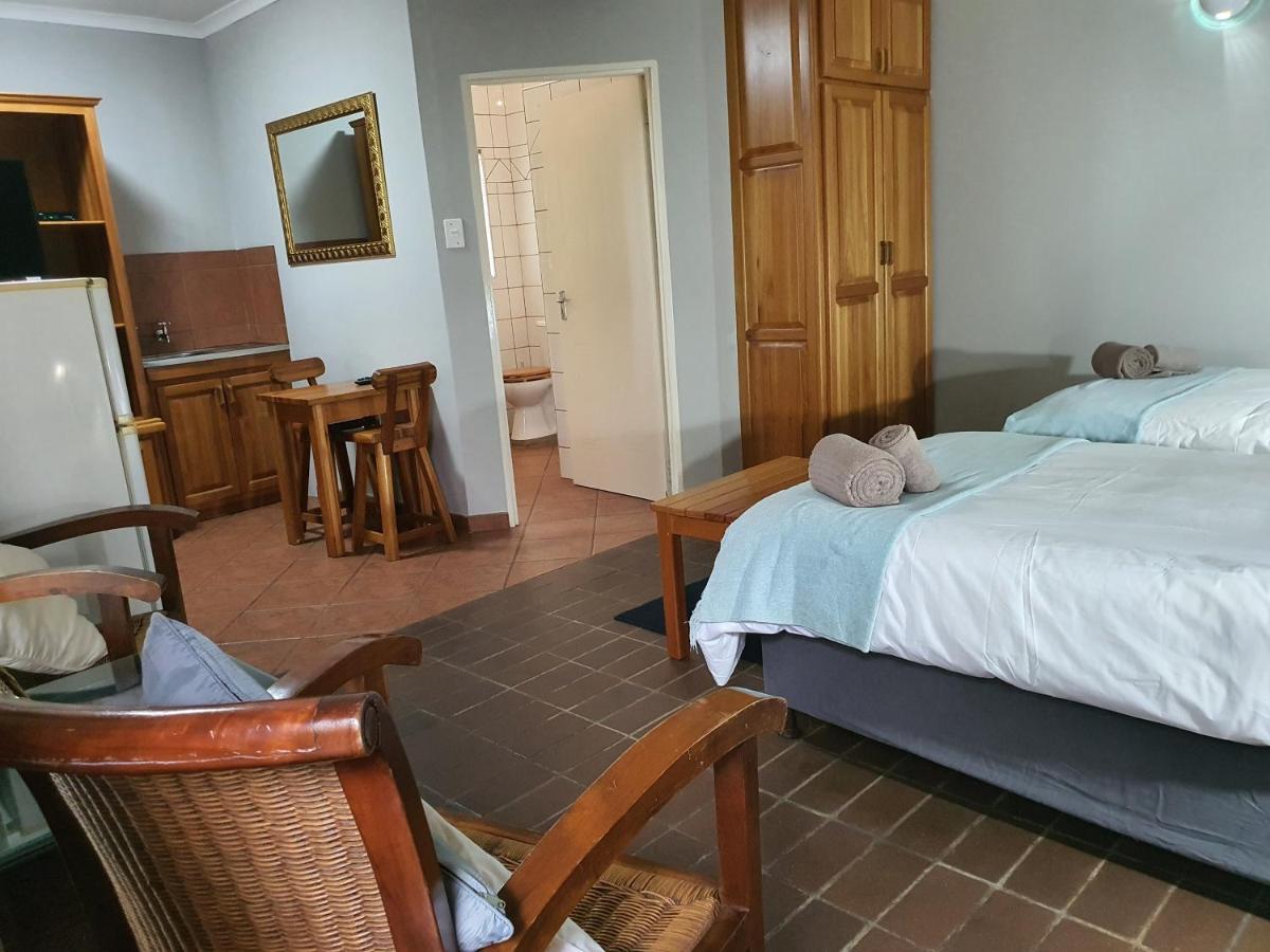 ماليلين Selati 103 Guest Cottages المظهر الخارجي الصورة