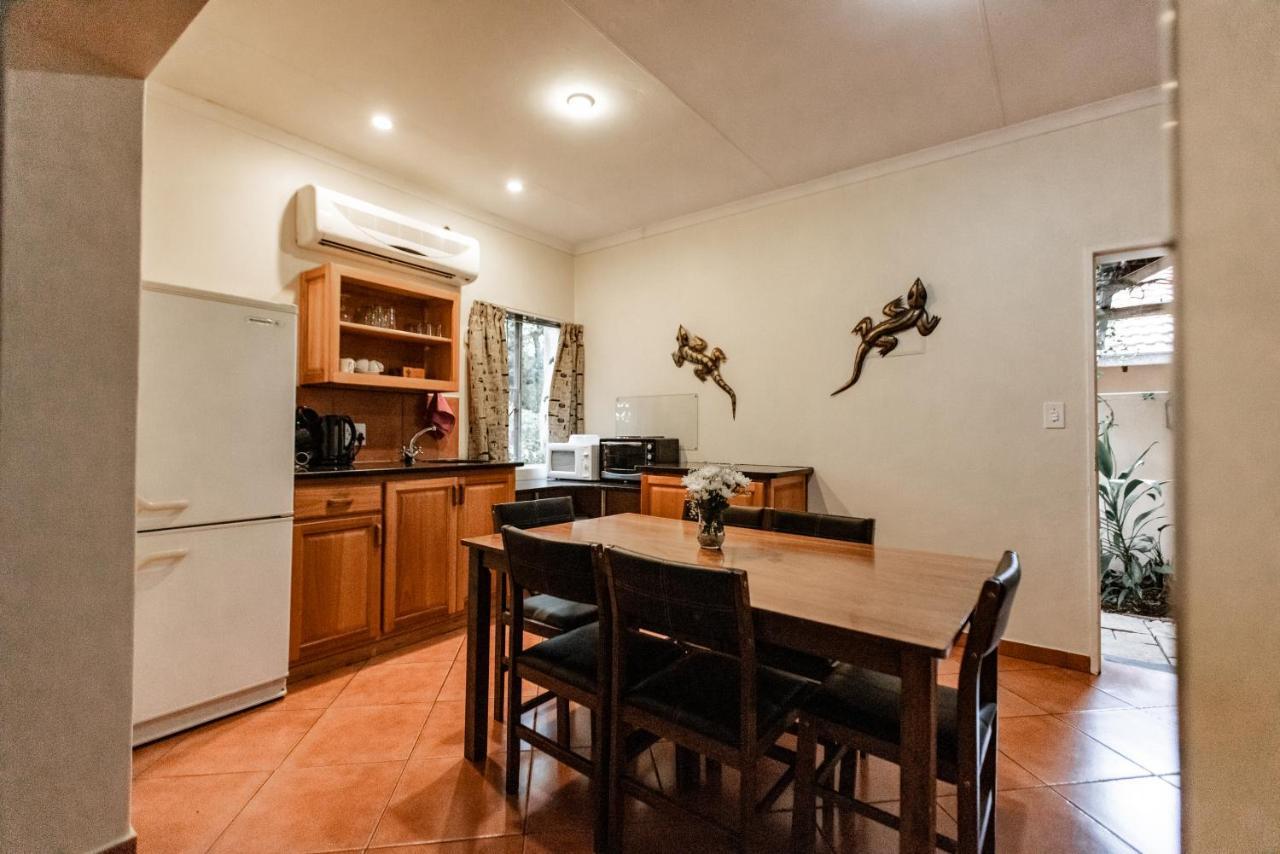 ماليلين Selati 103 Guest Cottages المظهر الخارجي الصورة